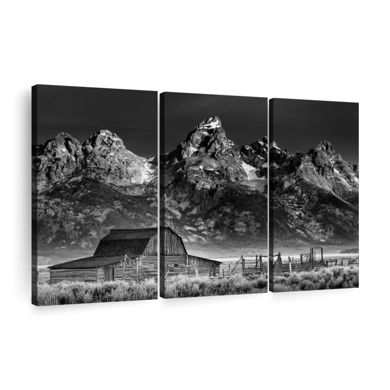 «Mountainside Moulton Barn», 3 pièces sur toile, H 36 po x l 57 po x P 1,25 po