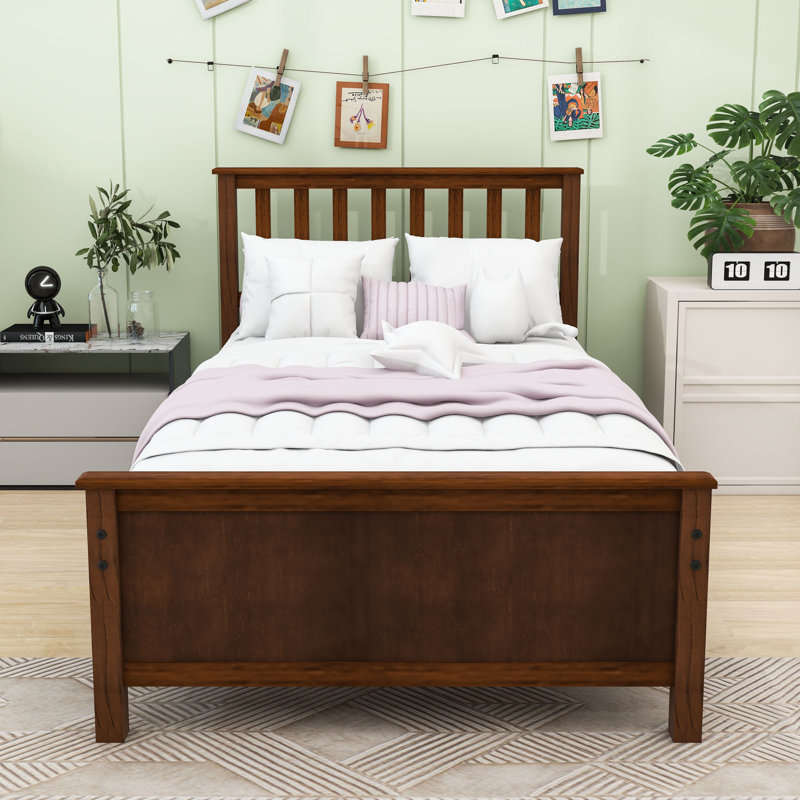 Lit plateforme simple en bois avec lattes et tête de lit, Noyer