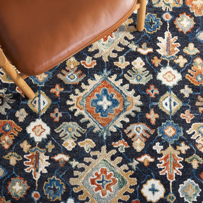 Hand Tufted Wool/Cotton Oriental Rug in Beige/Black