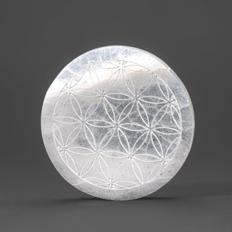 Assiette en sélénite gravée véritable mandala