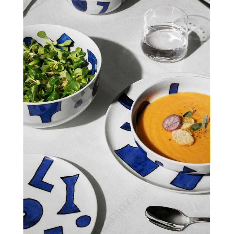 Yunokiware White and Decorated Porcelain Dinner Plates, Set of 4