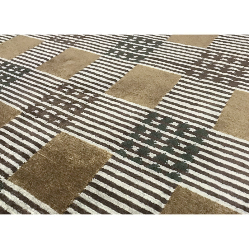 Hand-Knotted High-Quality Gray and Yellow Area Rug