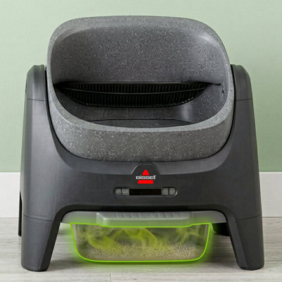 CleanWell Self Cleaning Litter Box