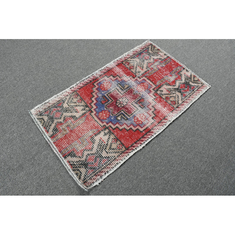 Tapis turc rétro tissé à la main dans des tons de rouge vif pour la décoration intérieure
