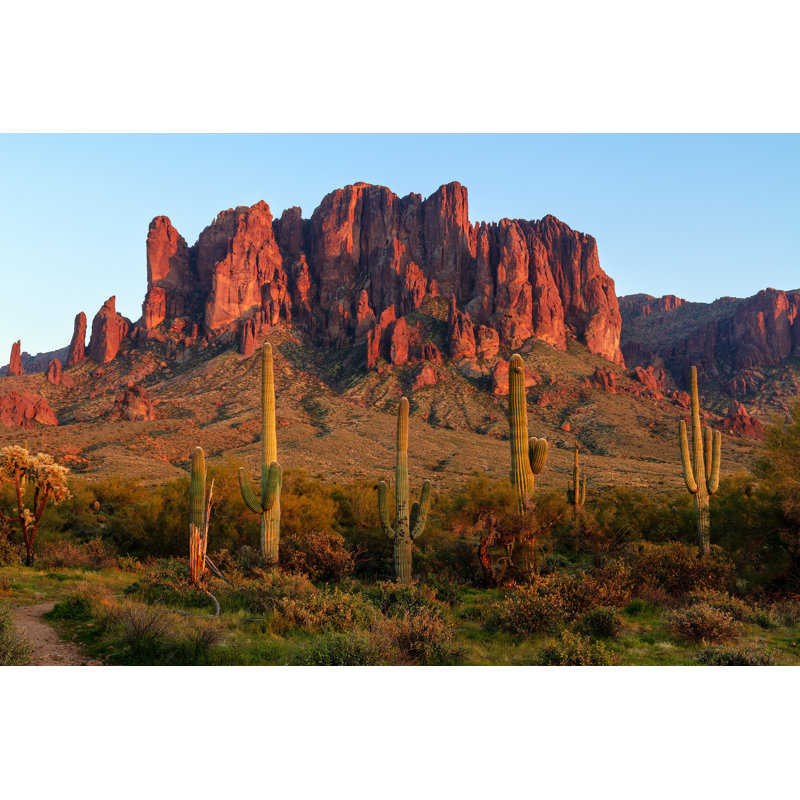 The Superstition Mountains - Photographie sur toile tendue, L 36 po x H 24 po