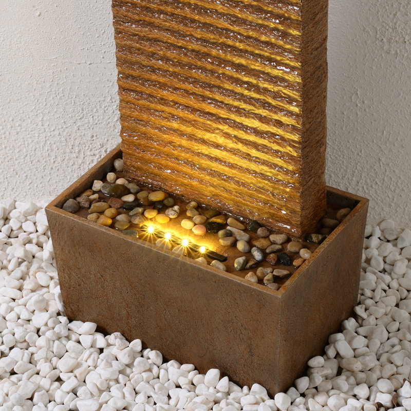 Fontaine d'extérieur à nervures avec lumière chaude, Brun
