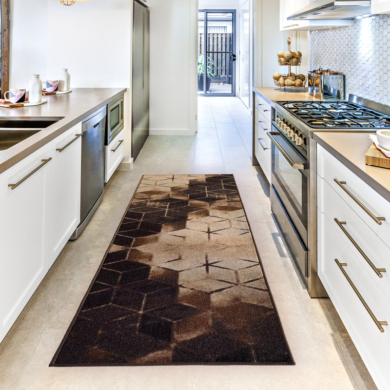 Lenita Geometric Tufted Brown Area Rug, Runner 2'7" x 23'