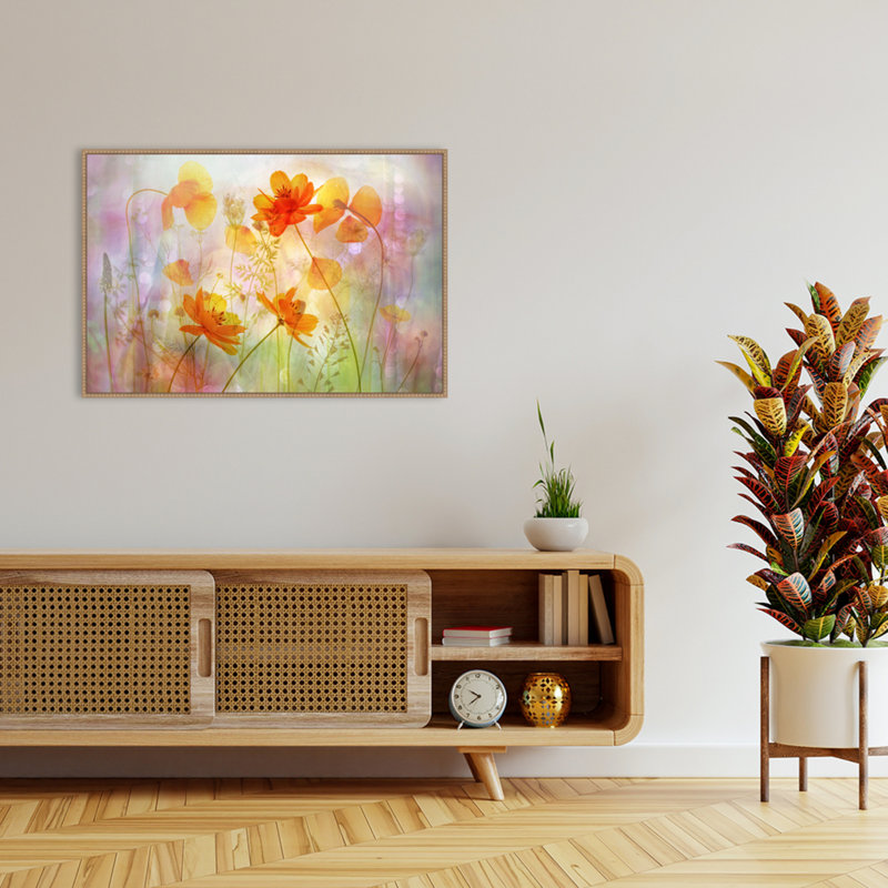 «Fragile Orange Flowers» par Hilda van der, reproduction d'art sur toile encadrée, H 28 po x l 41 po