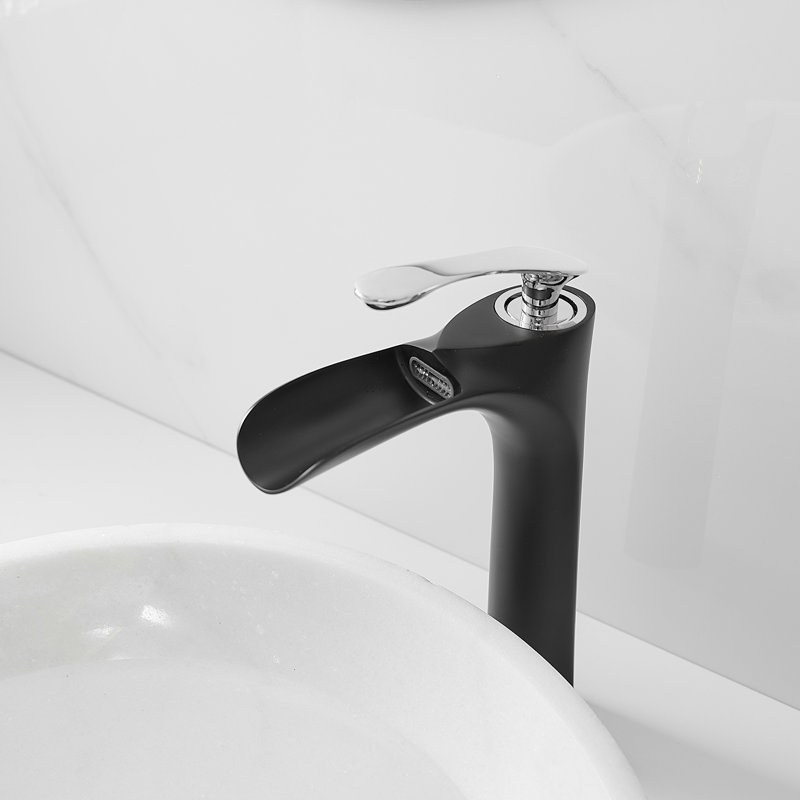 6050 Vessel Sink Faucet Vessel Sink Faucet Single-handle Bathroom Faucet with Drain Assembly, Black/Chrome