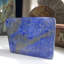Lapis lazuli avec larges veines de pyrite