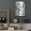 "Fleurs monochromes III" par Flora Kouta-101669344