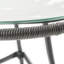 Table d'appoint grise avec verre élégant et touche moderne pour l'extérieur