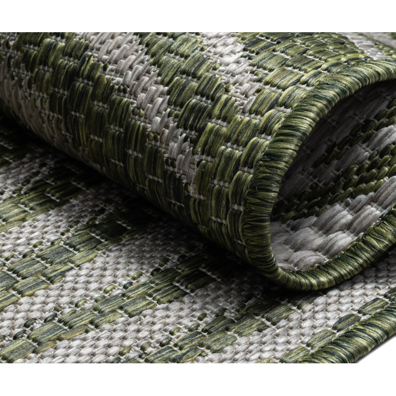 Preesall Floral Indoor / Outdoor Area Rug, Rectangle 140 x 200cm