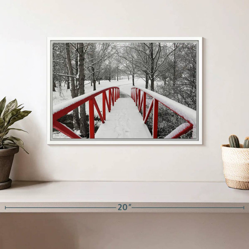 Passerelle rouge enneigée, Cadre flottant blanc, 13 po x 9 po