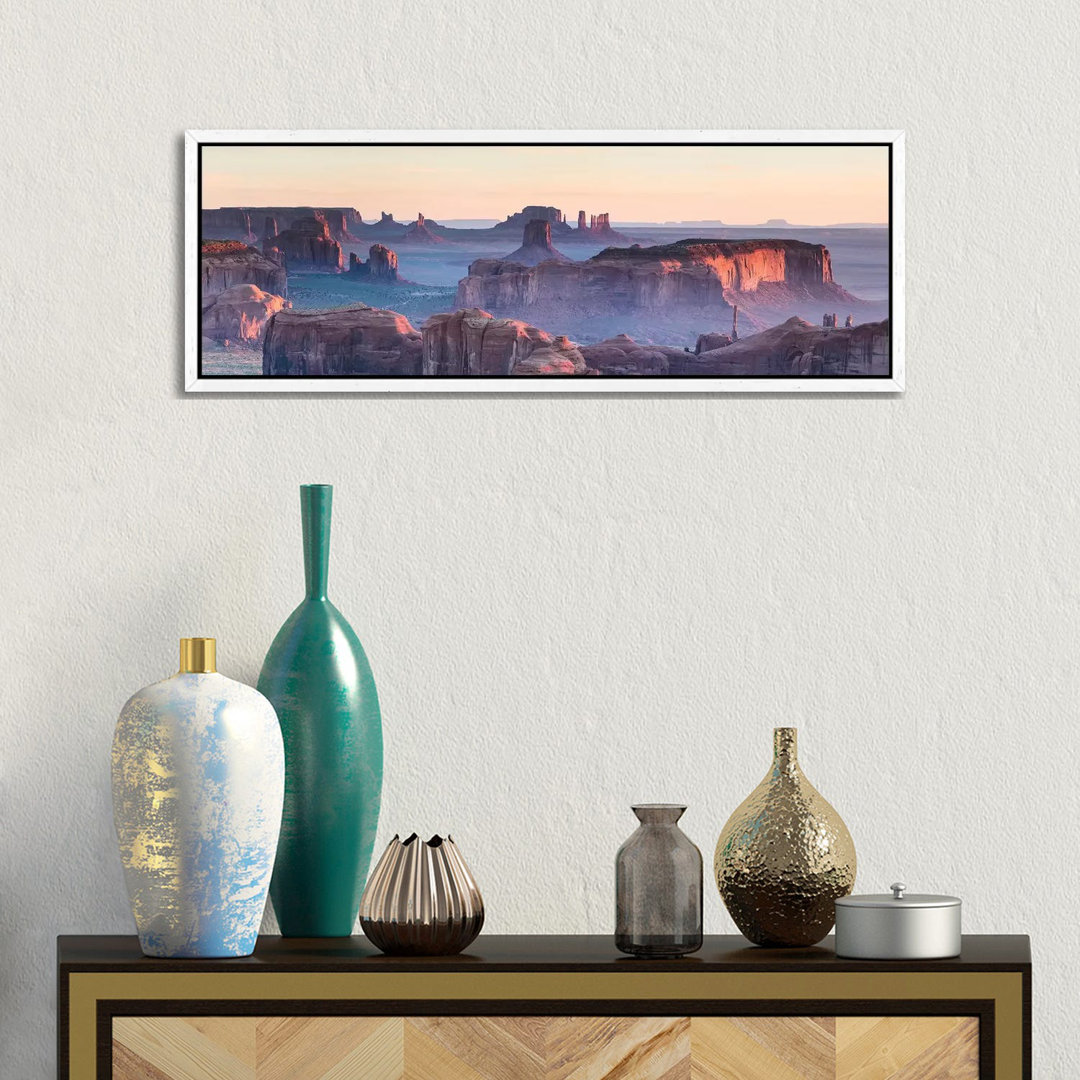 Hunt's Mesa Panoramablick, Monument Valley II von Matteo Colombo - Panoramaleinband auf Leinwand Giclée auf Leinwand