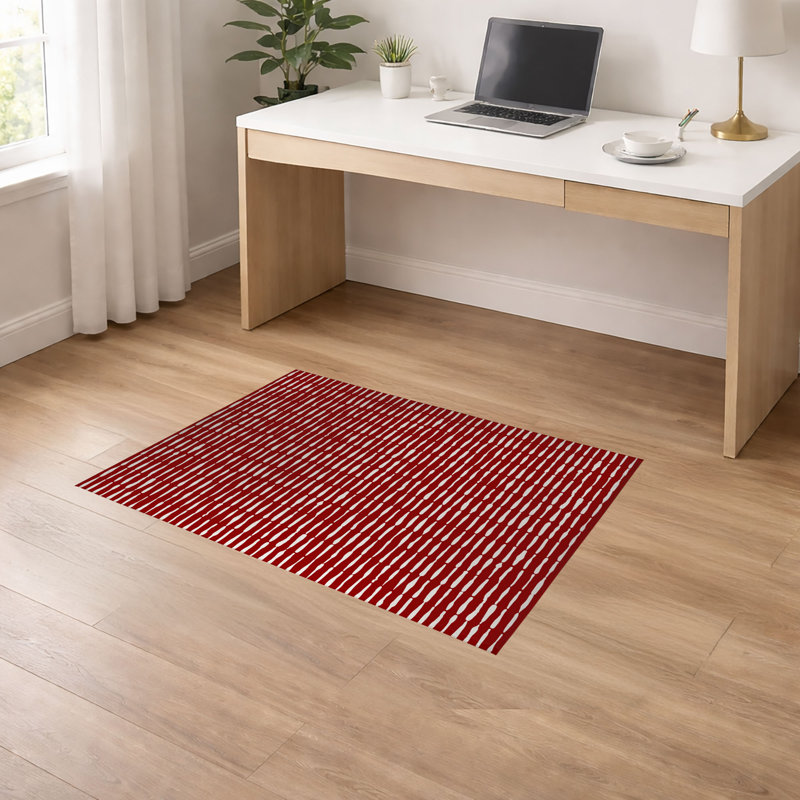 Tapis de bureau léger Chuck, L 72 po x P 48 po, Rouge canneberge