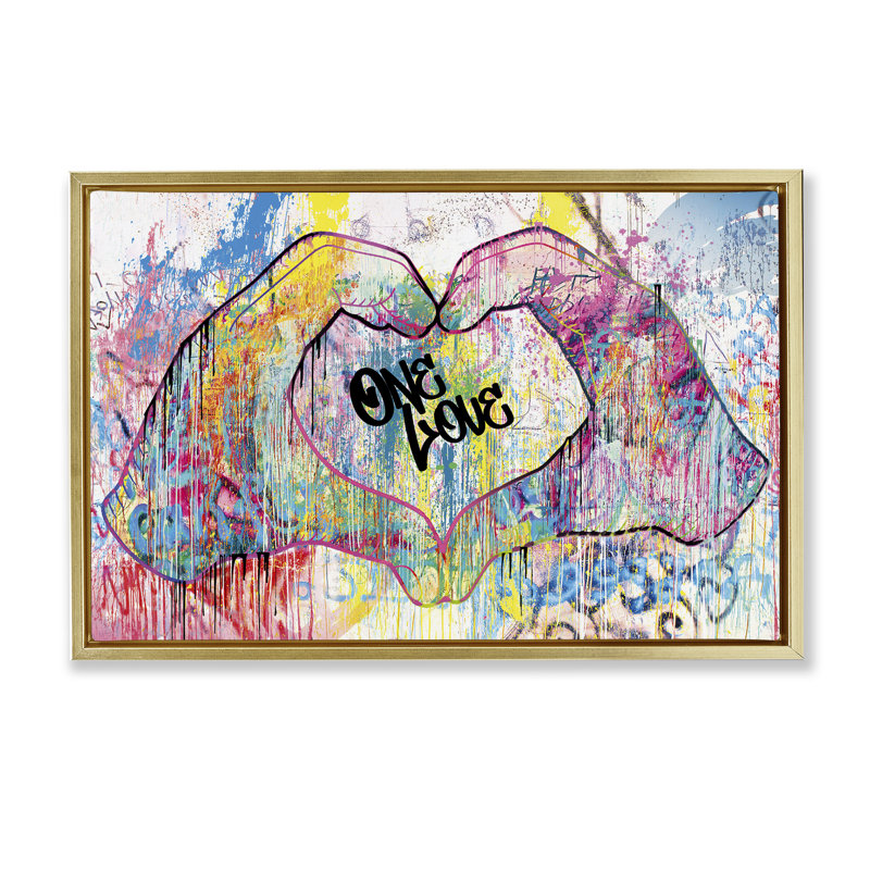 Toile «Urban One Love Heart» par Porter Hastings, Cadre flottant métallique doré, H 17 po x l 25 po