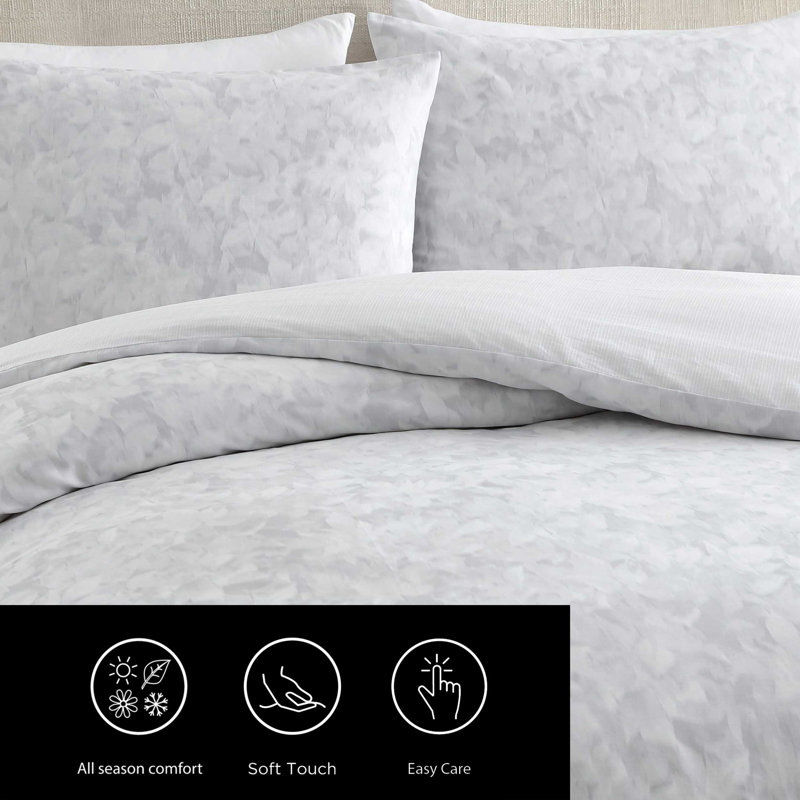 Vera Wang Nebulous Flower Cotton Reversible Grey Comforter Set, King Comforter + 2 King Shams