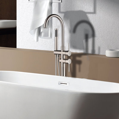 Robinet de baignoire autoportant en nickel brossé avec douche à main et robinet de baignoire en matériau solide à détails délicats