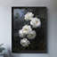 Reproduction d'art encadré noir et rose blanche dans la brume-679243988