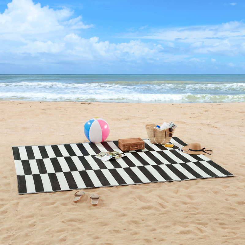 Black and White Reversible Synthetic 6' x 9' Outdoor Rug