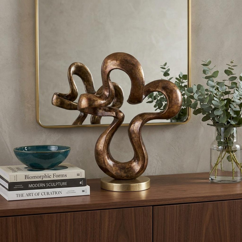 Kamiryn Figurines & Sculptures
