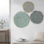 3 disques décoratifs muraux en métal texturé en plumes bleues - 20 po, 17,25 po, 14,25 po de diamètre, présentoir d'intérieur bleu