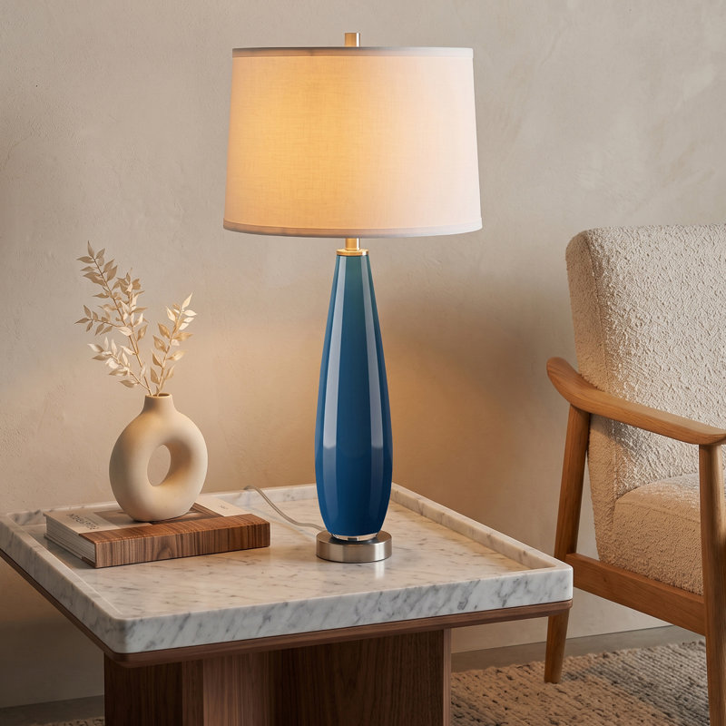 Lampe de table en verre d'art côtier bleu de 71 cm (28 po) avec abat-jour en lin blanc pour le salon et la chambre à coucher