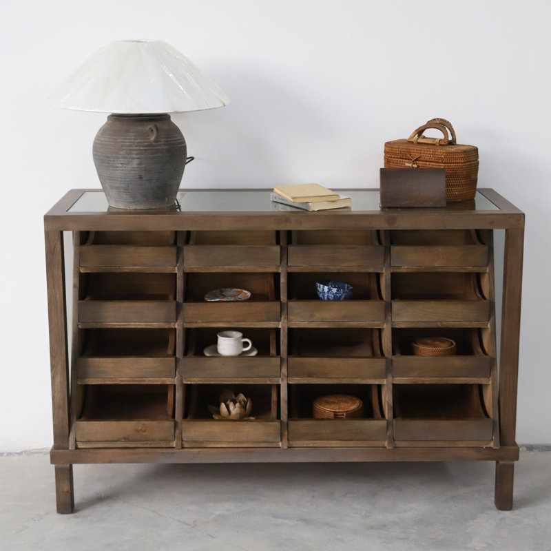 Présentoir en bois massif de style Wabi-sabi