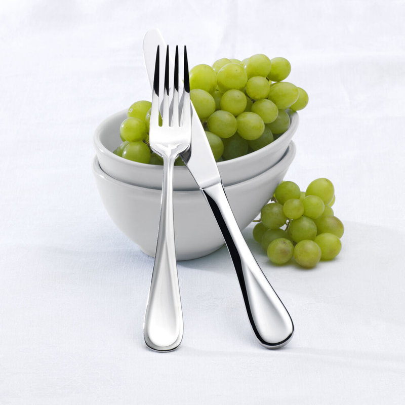 Ensemble de couverts 52 pièces Mikasa Bravo en acier inoxydable avec panier extensible, service pour 8