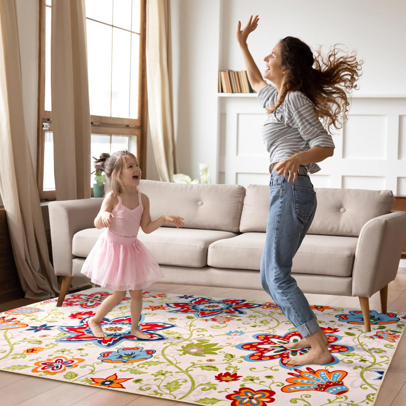 Allexys Floral Area Rug, Rectangle 153 x 215cm