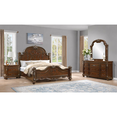 Isabella Rich Wood 4-piece Bedroom Set, King
