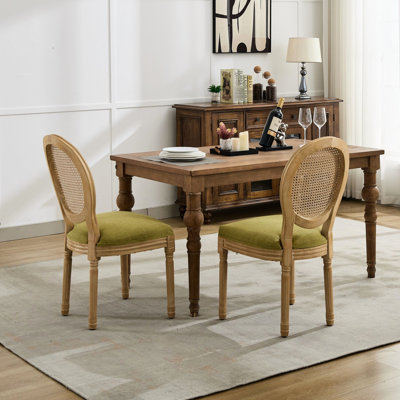 Chaises de salle à manger de style français antique, structure en hévéa massif peint, couleur olive, dossier en lin, pour un confort optimal et une expérience agréable pour 2 personnes.