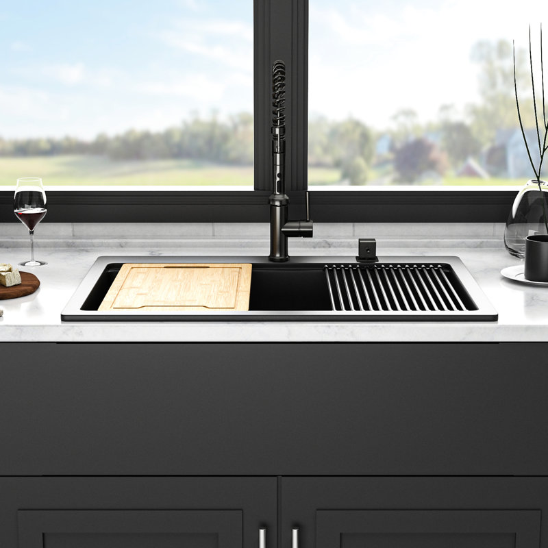 Évier de cuisine encastré 33 po x 22 po en quartz noir, quartz haut de gamme, surface épaisse et résistante, protège les mains et est livré avec les accessoires d'installation.