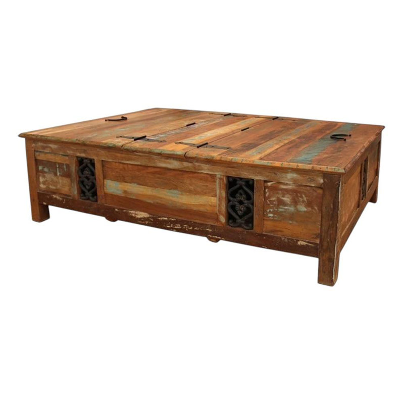 Table basse rectangulaire en bois avec rangement