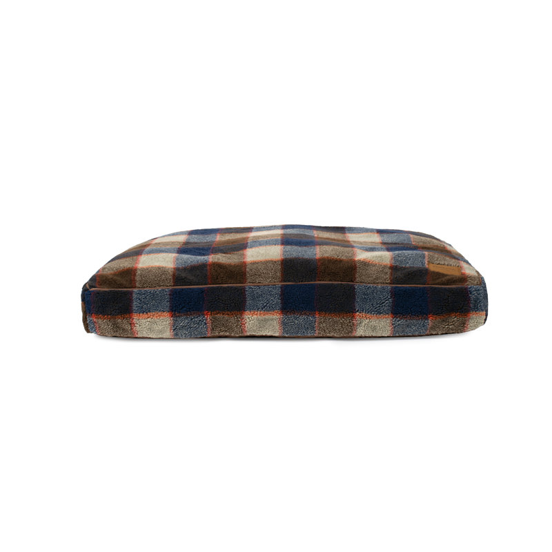 Pendleton Pet Napper, Mountain Plaid, Medium (36"w x 27"d x 4"h)
