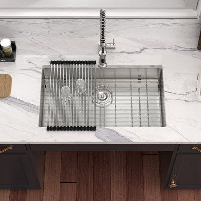 Évier de cuisine encastré 30 pouces en acier inoxydable de calibre 16 avec grille d'évier et ensemble de drain ADA