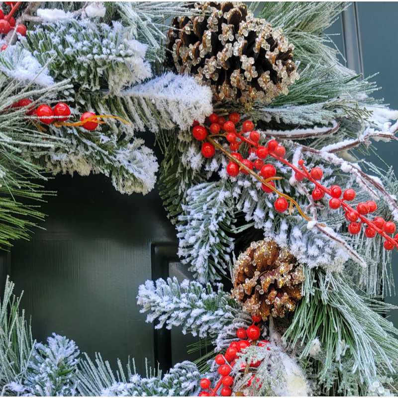 Couronne de pommes de pin Oakgrove, L 22 po x H 22 po x P 5 po