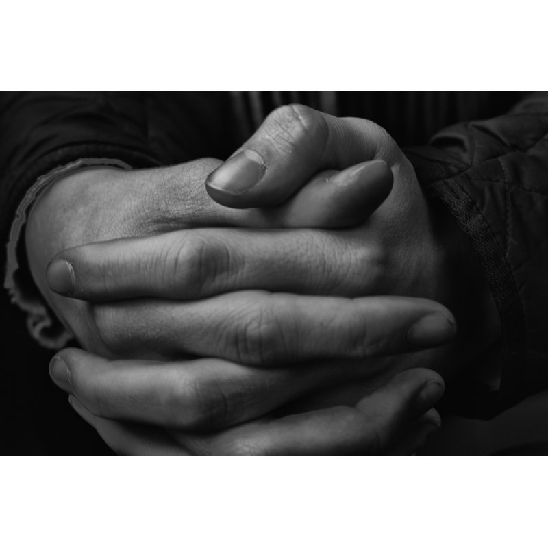 Mains - photographie sur toile tendue, L 48 po x H 32 po