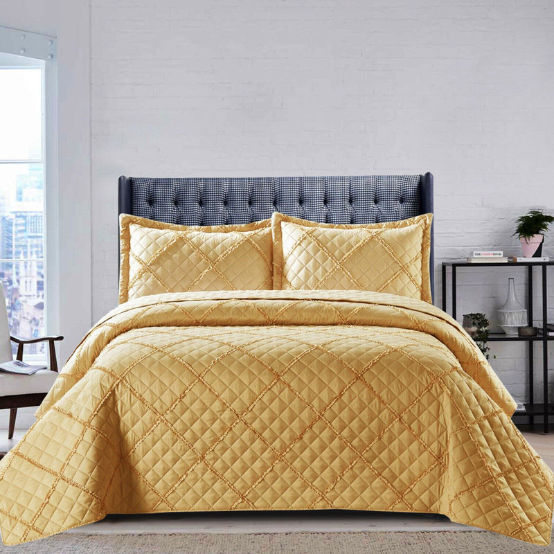 Dez Polyester Geometric Shapes Bedspread with Pillow Shams, Mustard, 240 x 250 cm