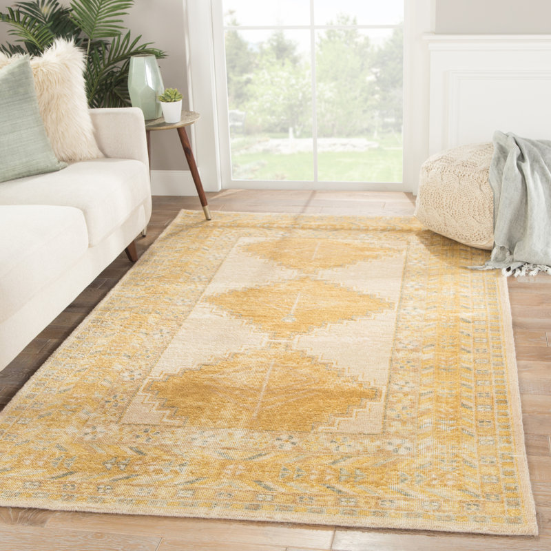 Eluned Hand Knotted Wool Geometric Area Rug, Rectangle 7'10" x 10'
