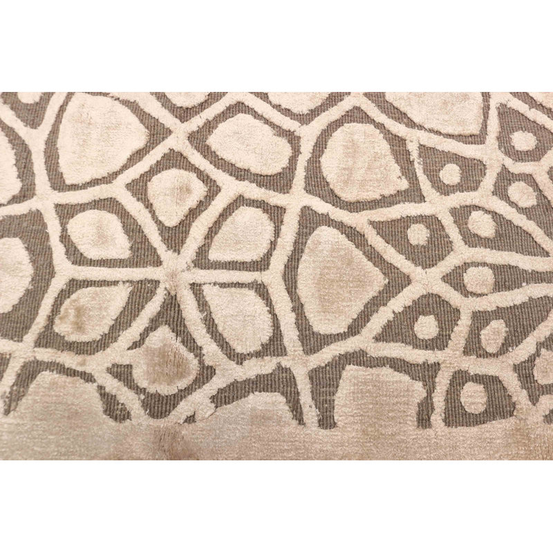 Tapis brun Elysian beige 4 pi 10 po x 7 pi 0 po