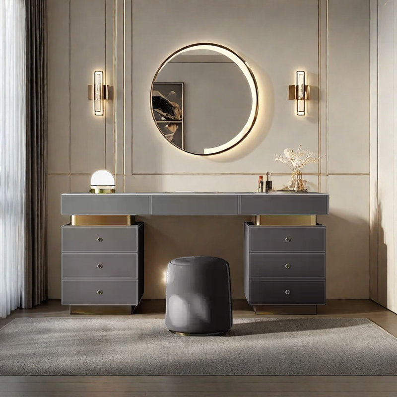 Hinz, Dark Gray