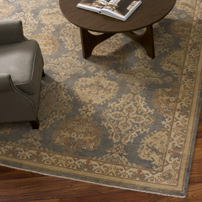 Oushakae Oriental Hand-Knotted Wool Gray/Ivory Area Rug