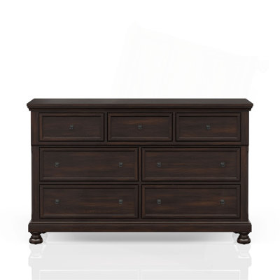 Commode à sept tiroirs
