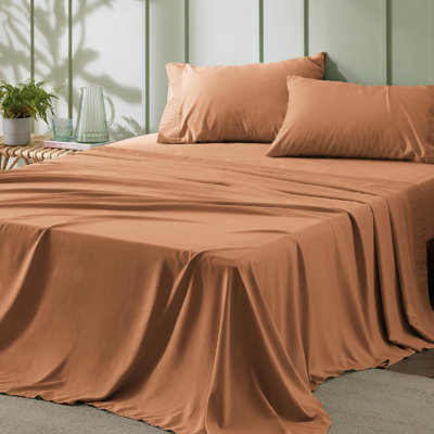 Bedsure Polyester Microfiber Sheet Set Hotel Luxury Sheets, Easy Care Cooling Bed Sheet Set 84GSM(101" x 107")GentleSoft™️