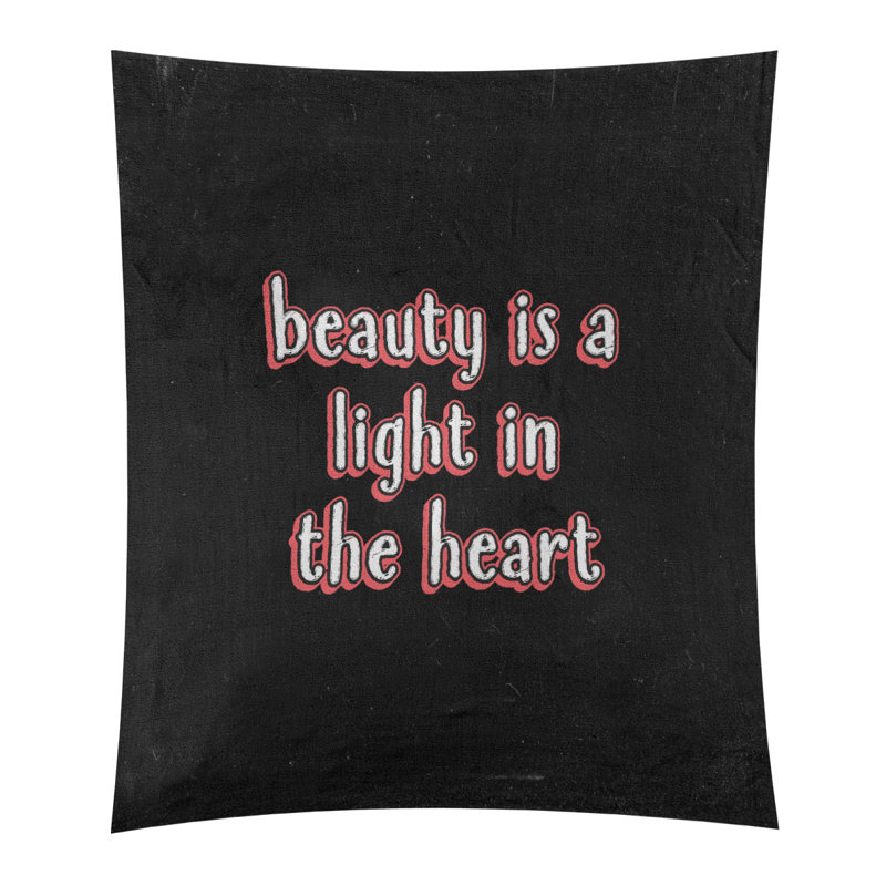 Tapisserie tableau noir en polyester citation beauté, H 27,5 po x l 37,5 po, Rouge