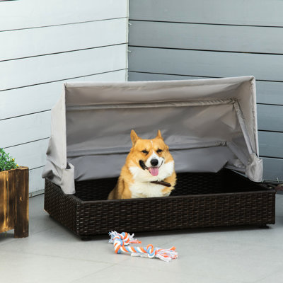 Niche pour chien: lit surélevé pour intérieur / extérieur. Auvent pliable, toit imperméable, structure en métal. Chat l 35,5 po x P 23,5 po x H 25,5 po avec petits chats moyens, intérieur extérieur, café