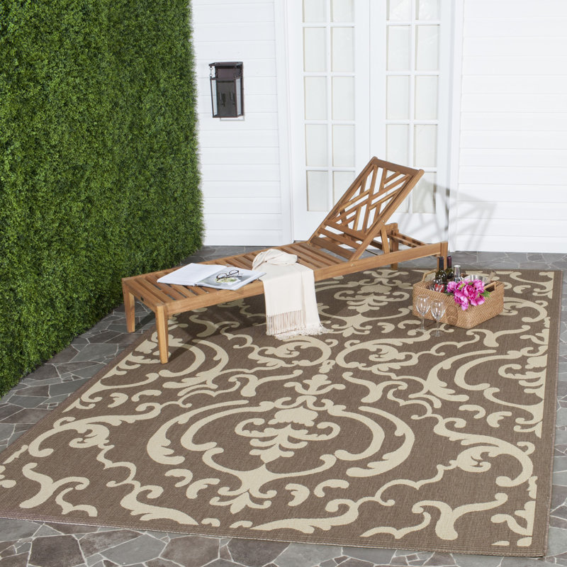 Arellanes Performance Damask Indoor/Outdoor Area Rug, Rectangle 4' x 5'7"
