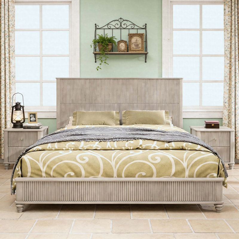 Kernie 3-Piece Bedroom Set With King Size Platform Bed And 2 Fluted Nightstands, Beige, King